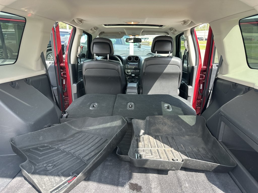 Used 2014 Deep Cherry Red Crystal Pearlcoat Jeep Latitude image 34