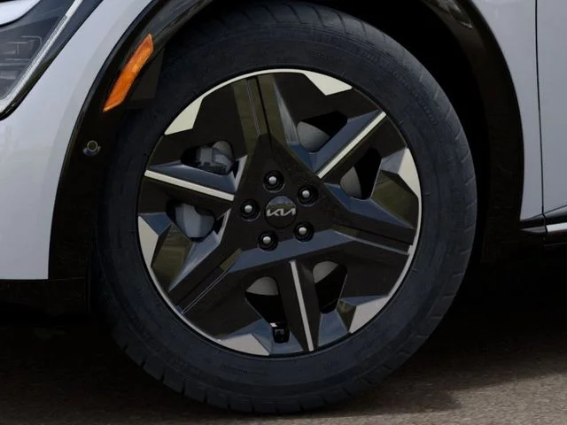New 2026 White Kia Wind image 9