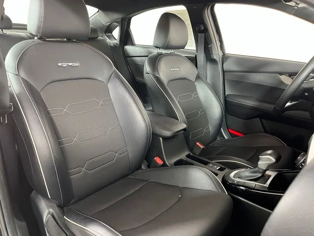 Used 2023 Black Kia GT-Line image 37
