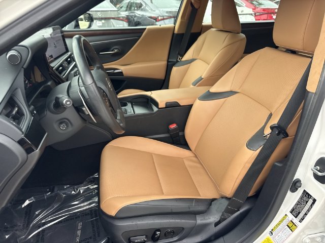 2024 Lexus ES 350 - Photo 11