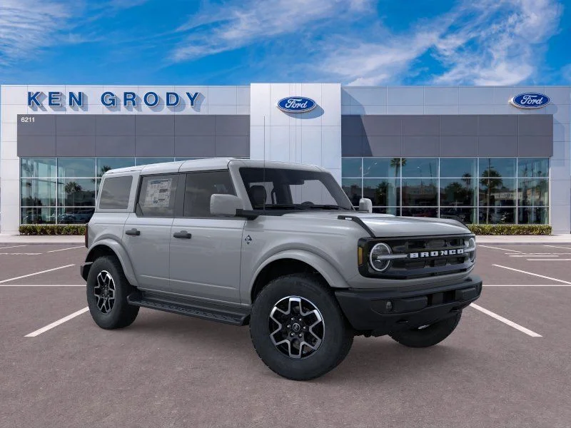 2026 Ford Bronco Outer Banks 4x4's photo