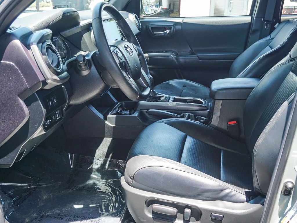 Used 2022  Toyota TRD Off-Road image 17