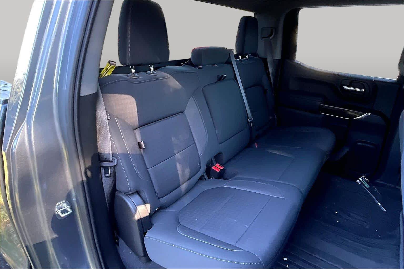 Used 2020 Satin Steel Metallic GMC Elevation image 18