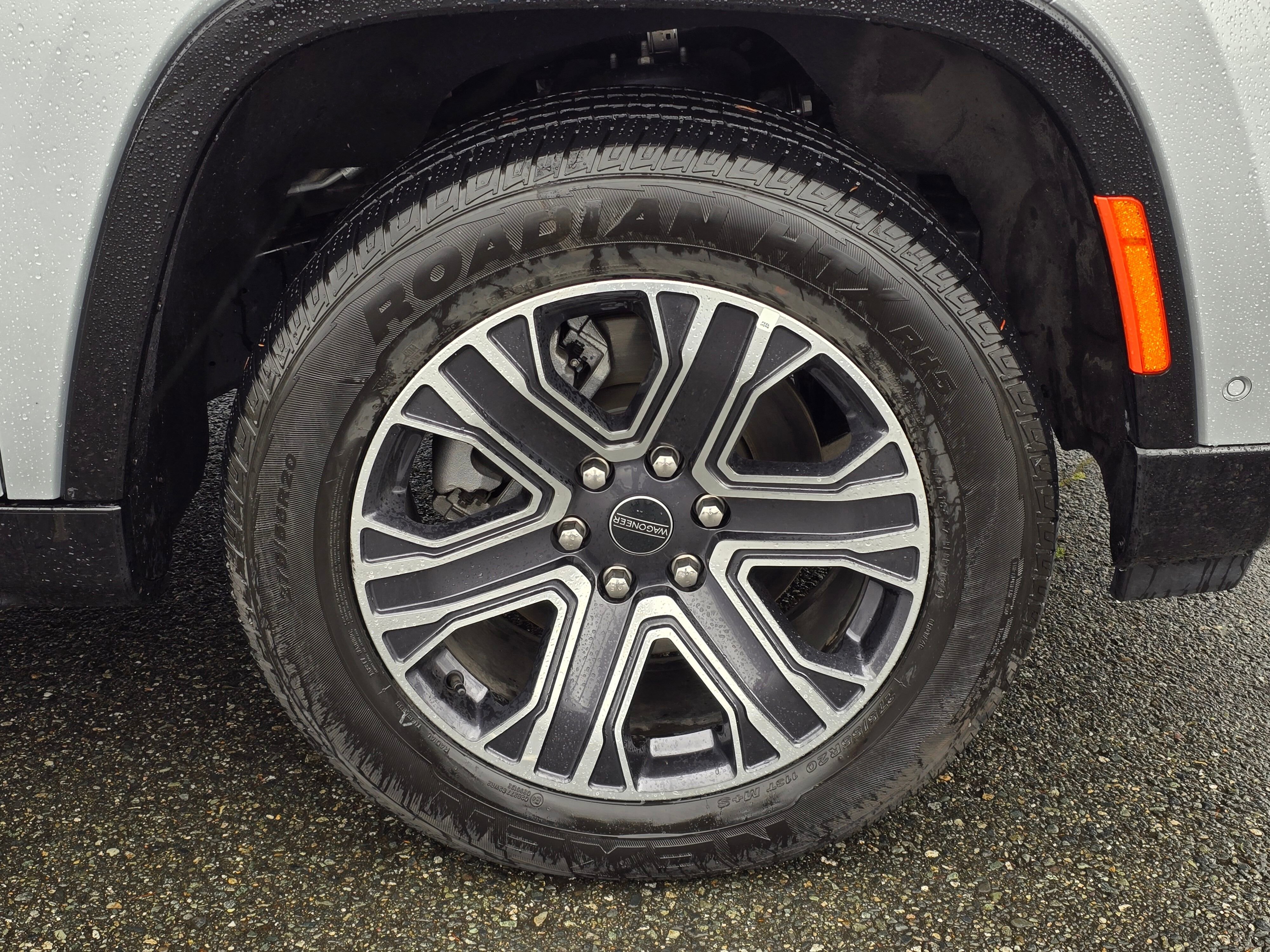 Used 2025  Jeep NA image 9