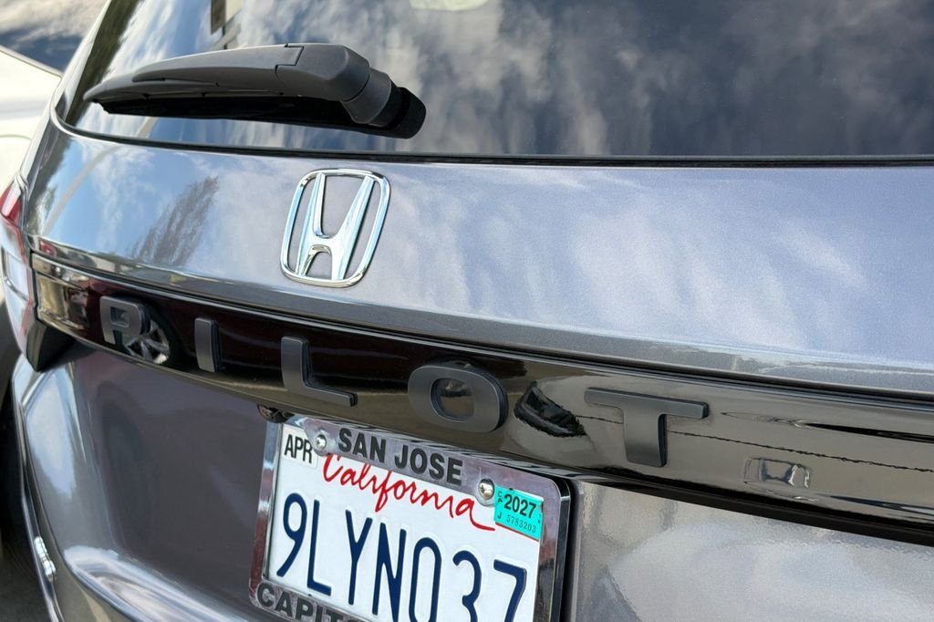 Used 2024 Modern Steel Honda EX-L image 7