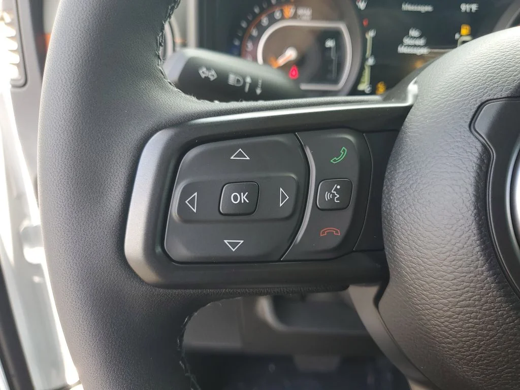 New 2026 White/off-white Jeep Mojave image 12
