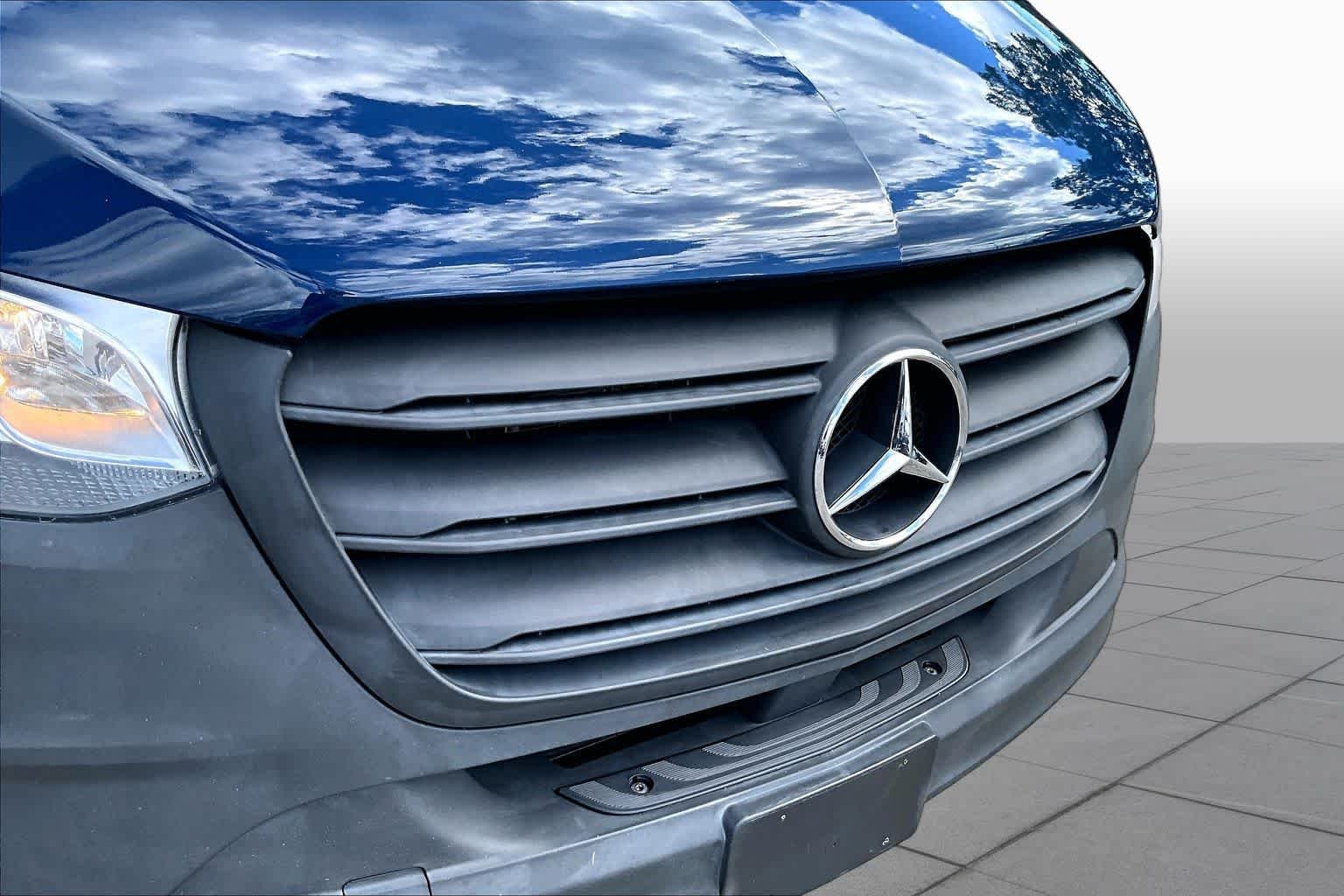 Used 2024 Steel Blue Mercedes-Benz  image 28