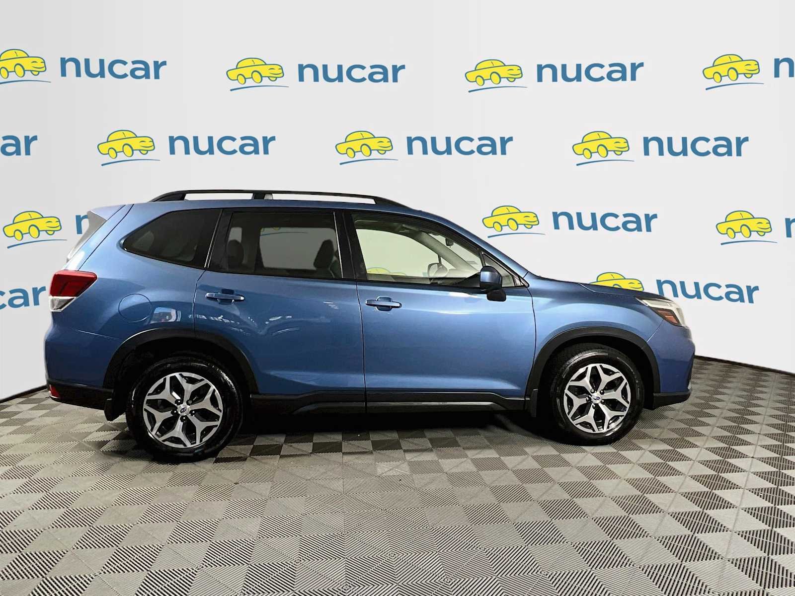 Used 2019 Horizon Blue Pearl Subaru Premium image 8