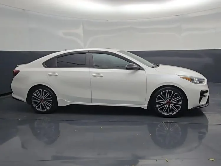 Used 2021  Kia GT Sedan 4D image 2