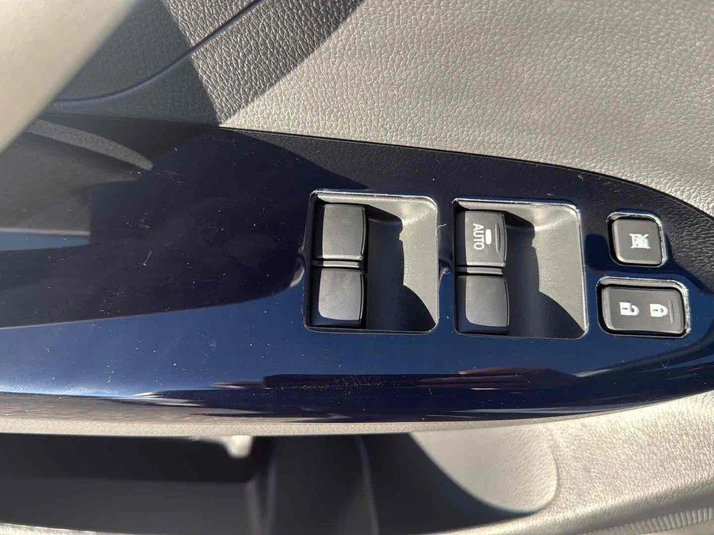 2026 Mitsubishi Eclipse Cross LE - Photo 14
