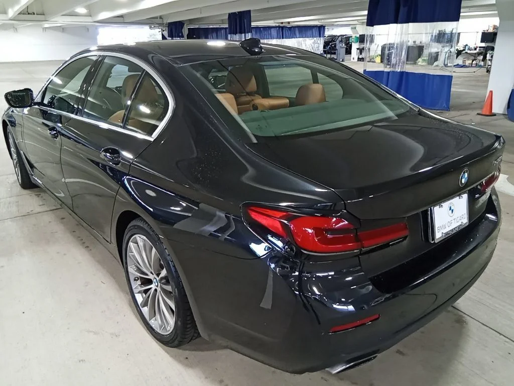 Used 2021 Black Sapphire Metallic BMW 530e iPerformance image 7