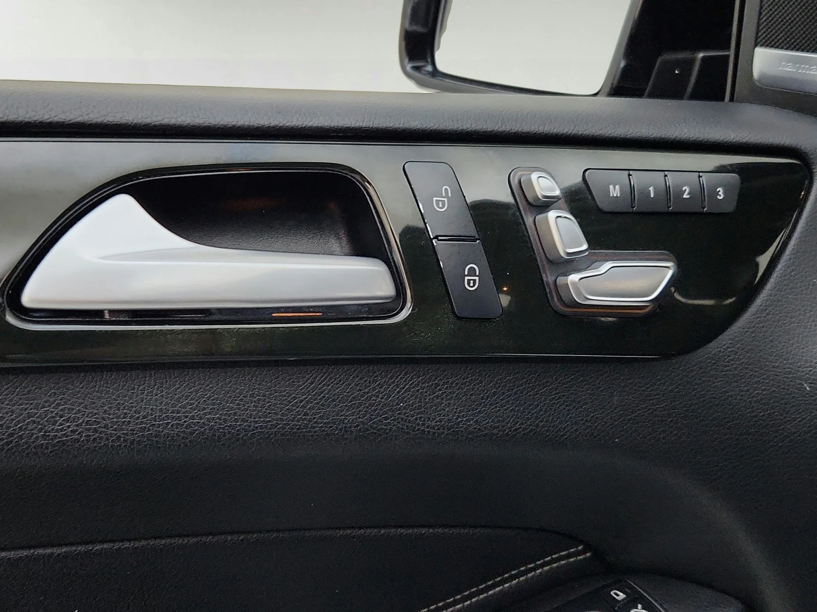Used 2017 Black Mercedes-Benz GLE 350 image 25