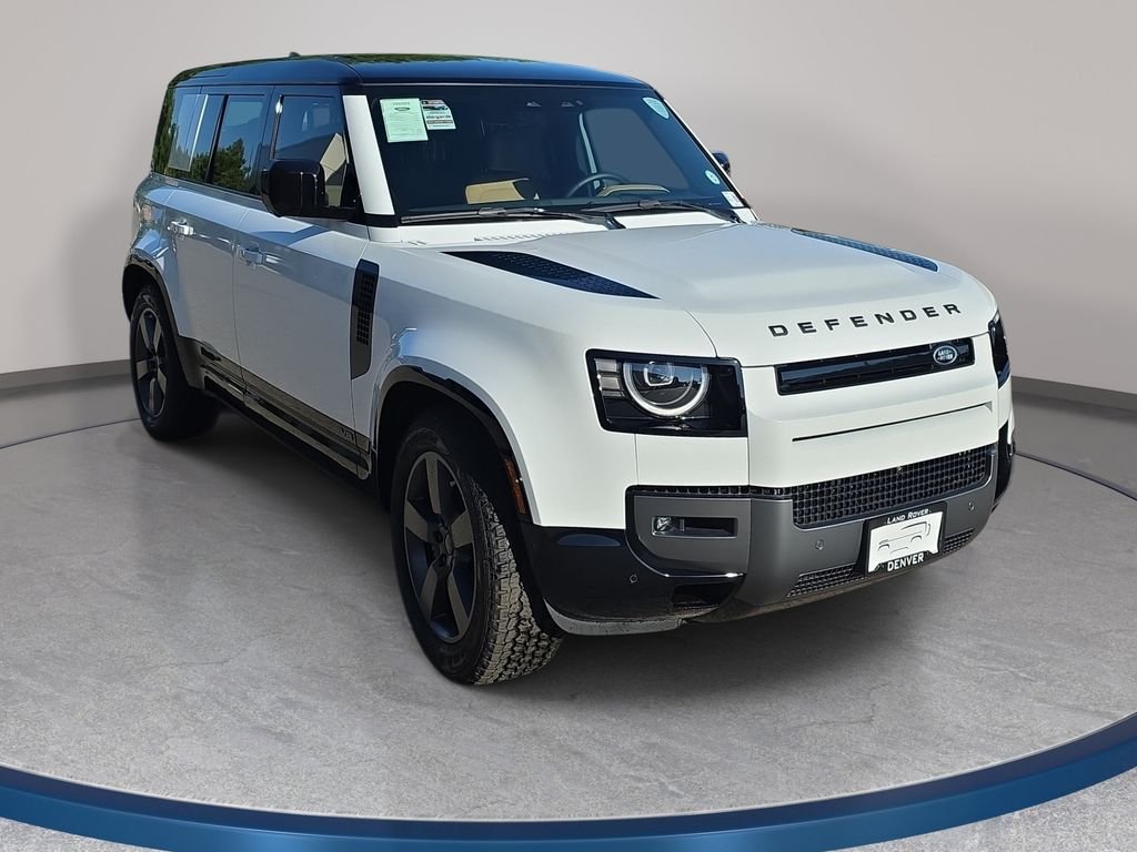 New 2026 Fuji White Land Rover V8 image 3