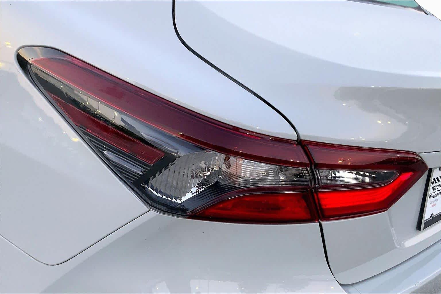 Used 2022 Ice Edge Toyota LE image 25