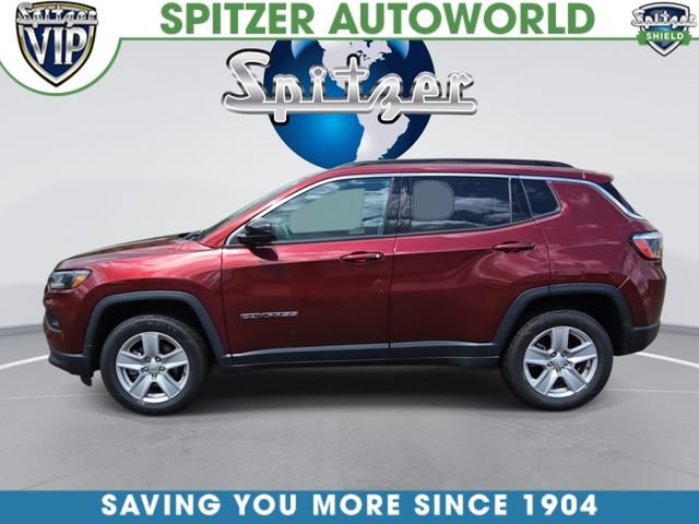 Used 2022 Red Jeep Latitude image 6