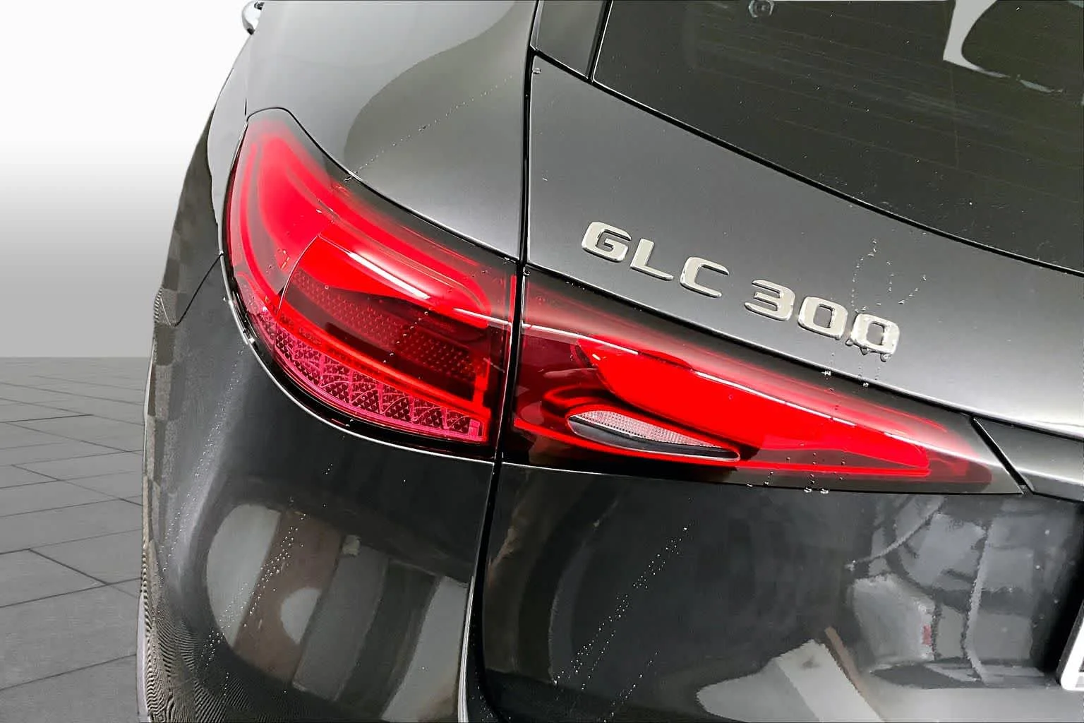 New 2026 Graphite Grey Metallic Mercedes-Benz GLC 300 image 6