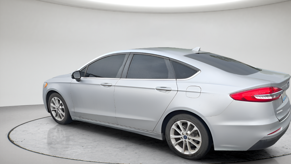 Used 2020 Silver Metallic Ford SE image 6