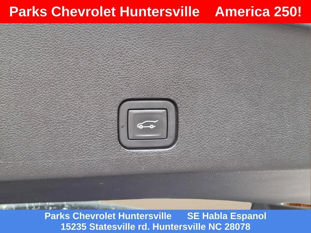 Used 2024 Argent Silver Metallic Cadillac Premium Luxury image 36
