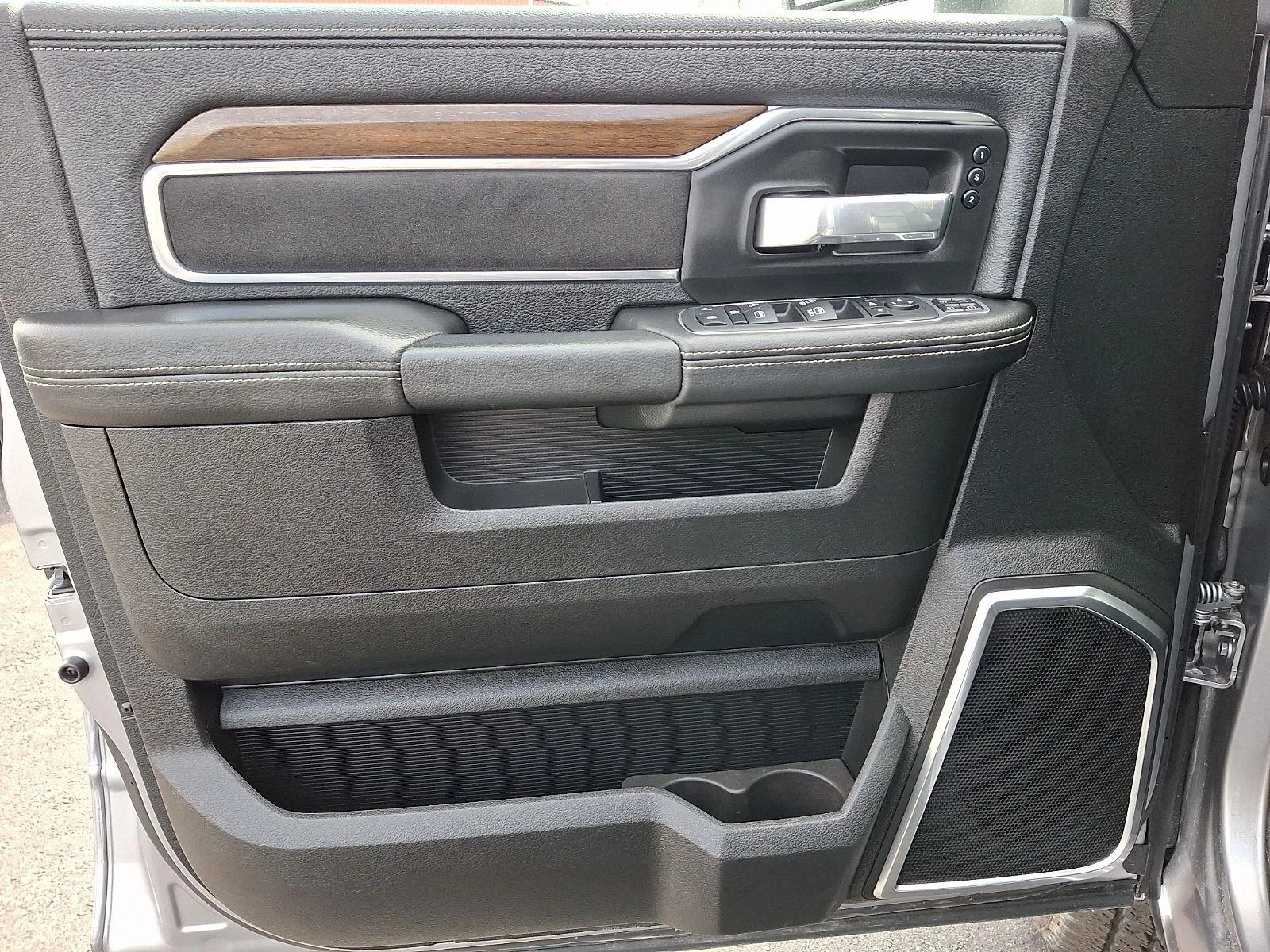 Used 2024 Billet Silver Metallic Clearcoat Ram Laramie image 13