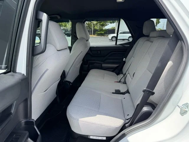Used 2025 White Toyota SR5 image 13