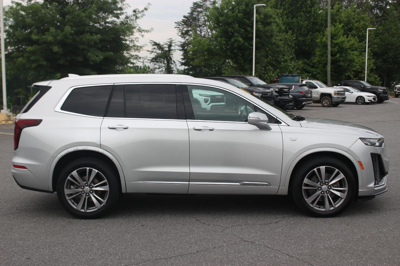 Used 2020 RADIANT SILVER METALLIC Cadillac AWD Premium Luxury image 8