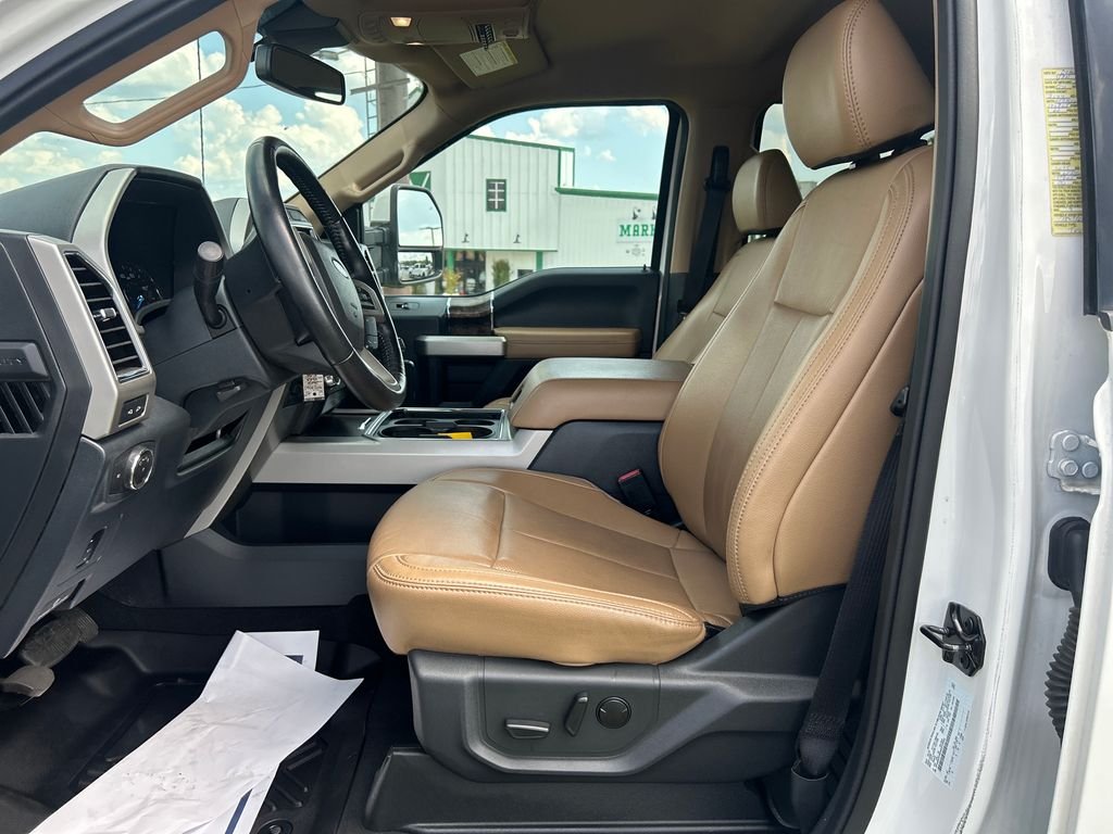 Used 2022 White Ford Lariat image 13