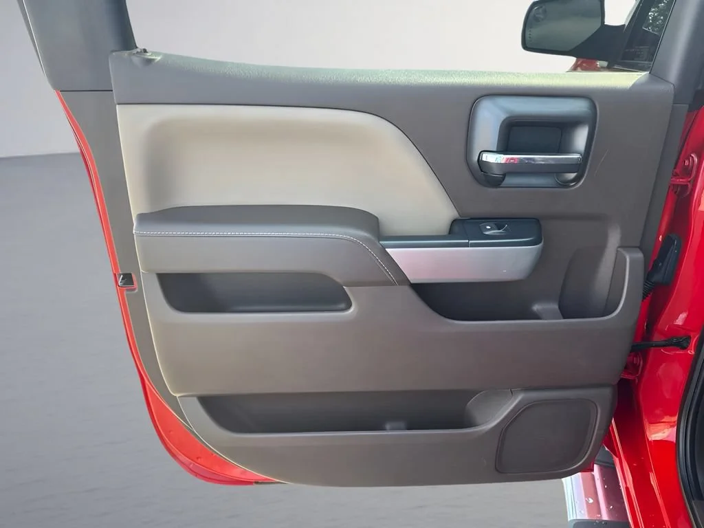 Used 2018 RED HOT Chevrolet LTZ image 27