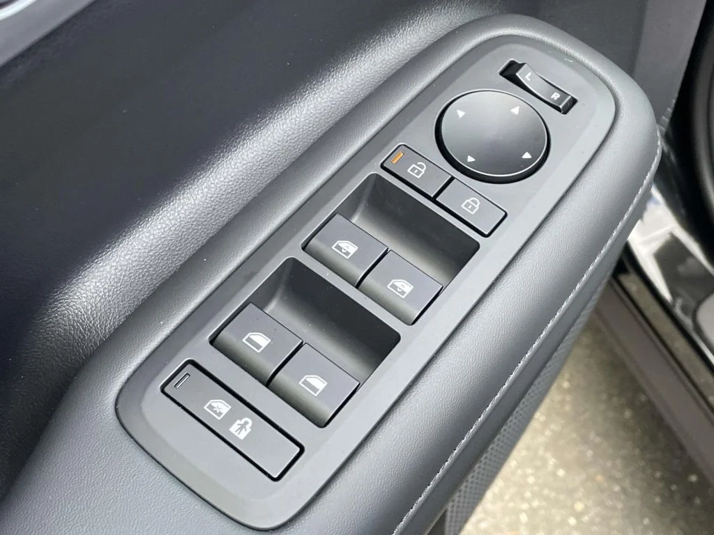New 2026 Black Hyundai SEL image 15