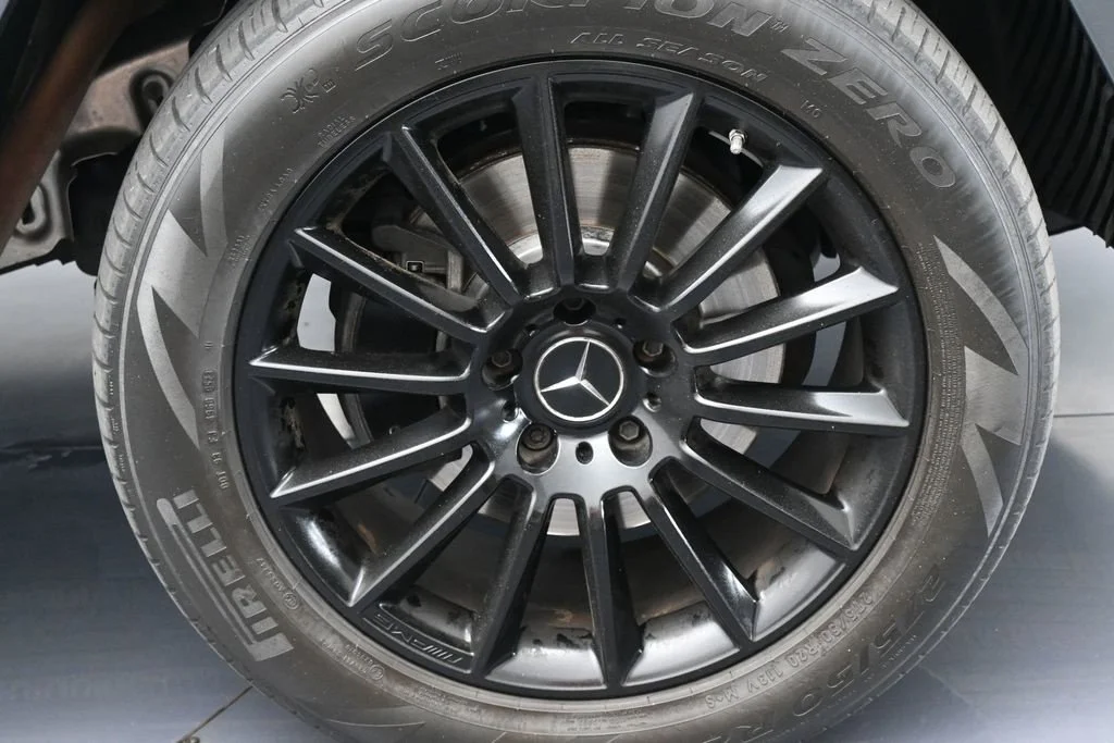 Used 2021 Gray Mercedes-Benz G 550 image 49