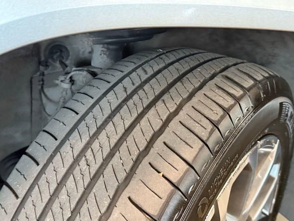 Used 2023 Silver GMC Denali image 20