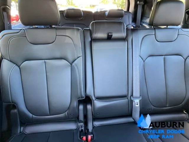 New 2026 Baltic Gray Metallic Clearcoat Jeep Limited image 23