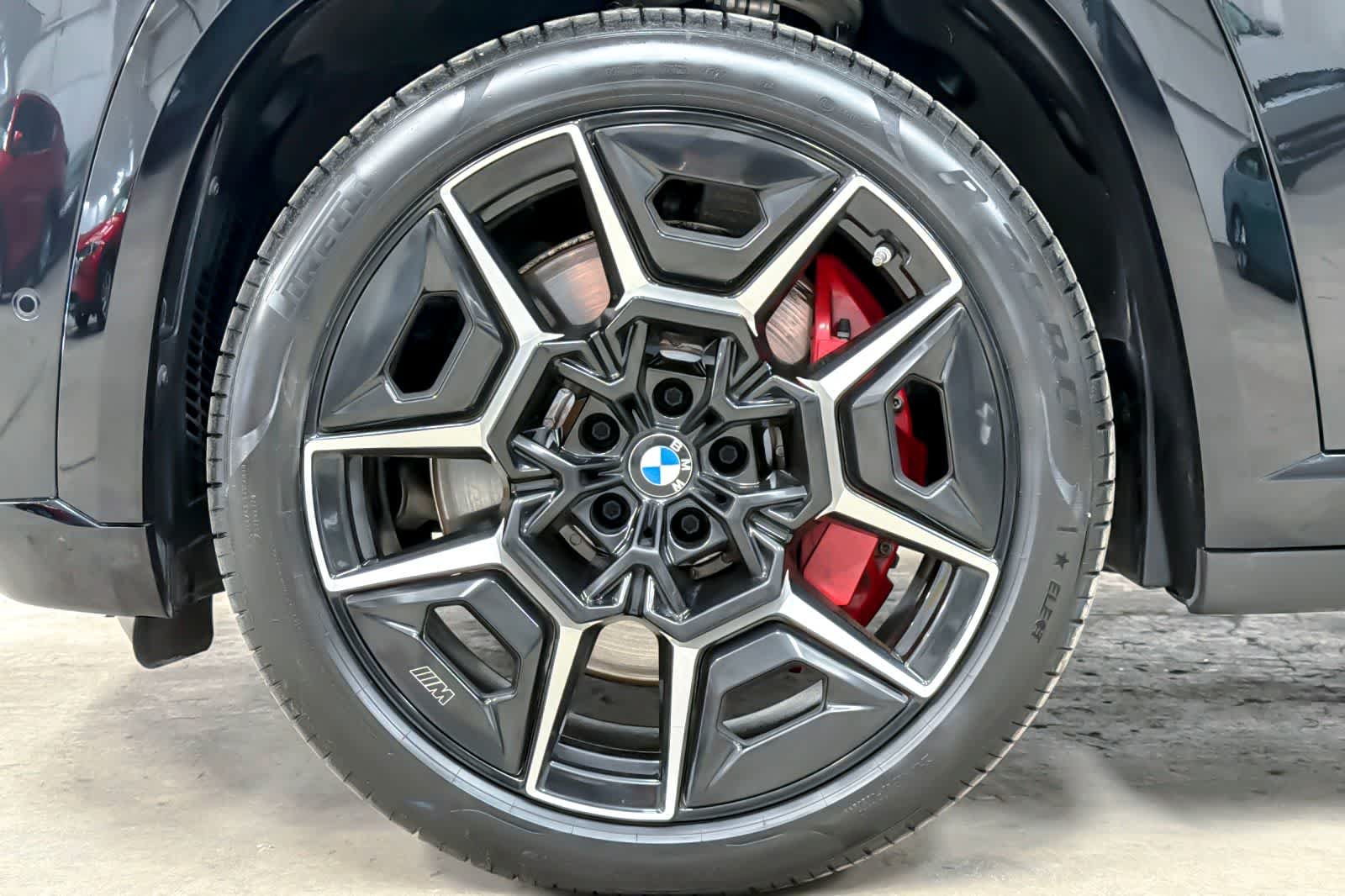 Used 2023 Black Sapphire Metallic BMW  image 27