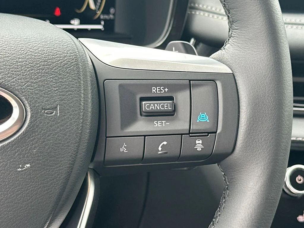 Used 2026 Blue INFINITI LUXE image 22