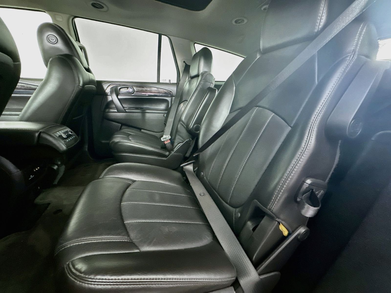 Used 2017 White Frost Tricoat Buick Premium Group image 26