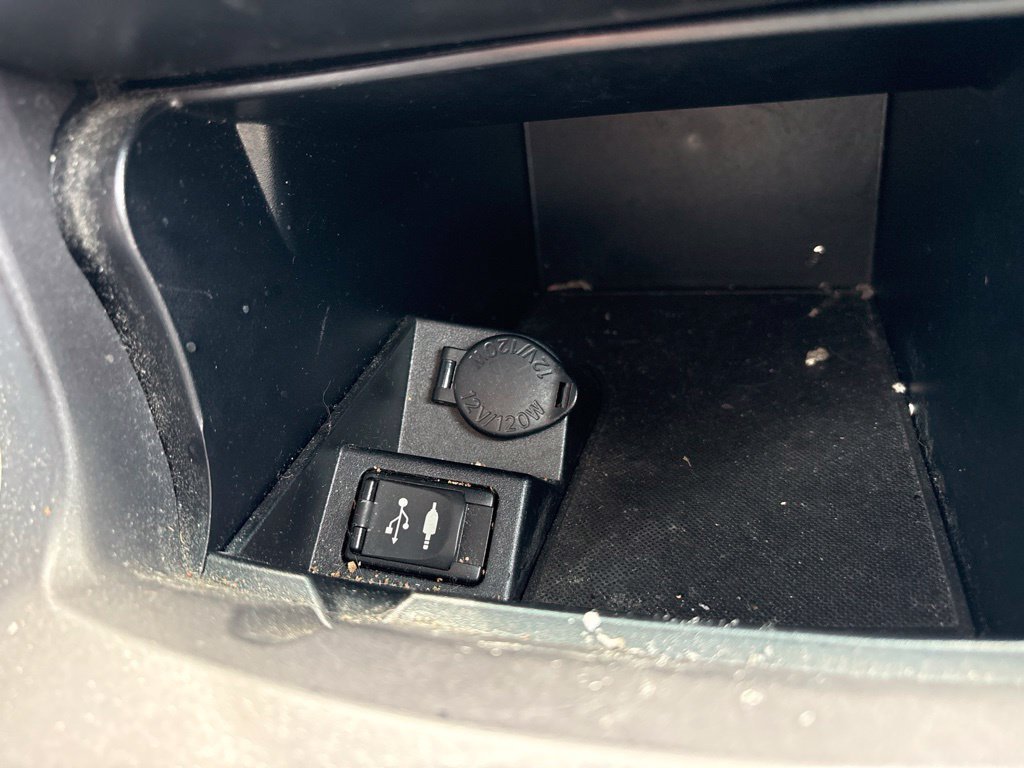 Used 2015 Gray Toyota LE image 30