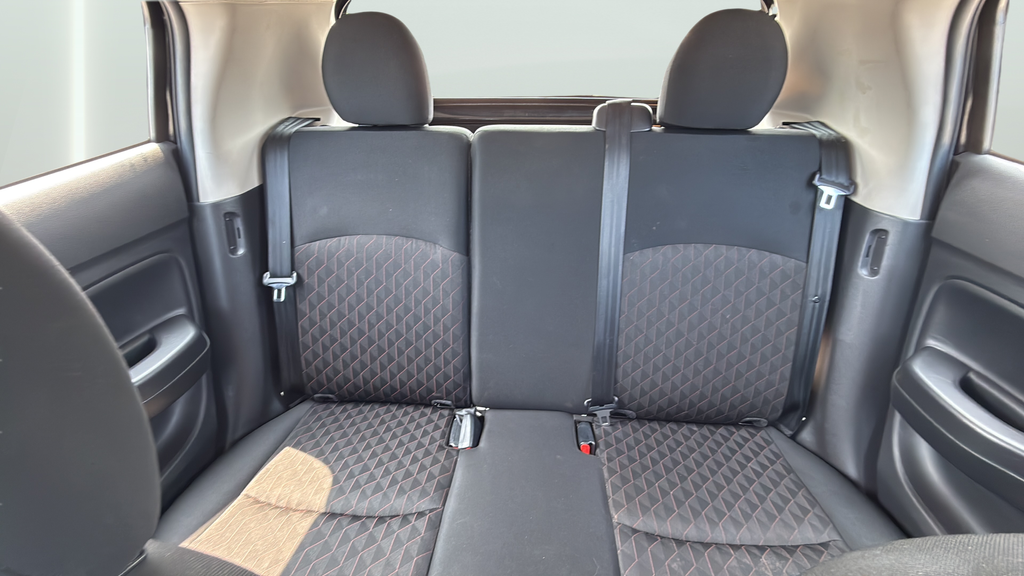 Used 2024  Mitsubishi ES image 25