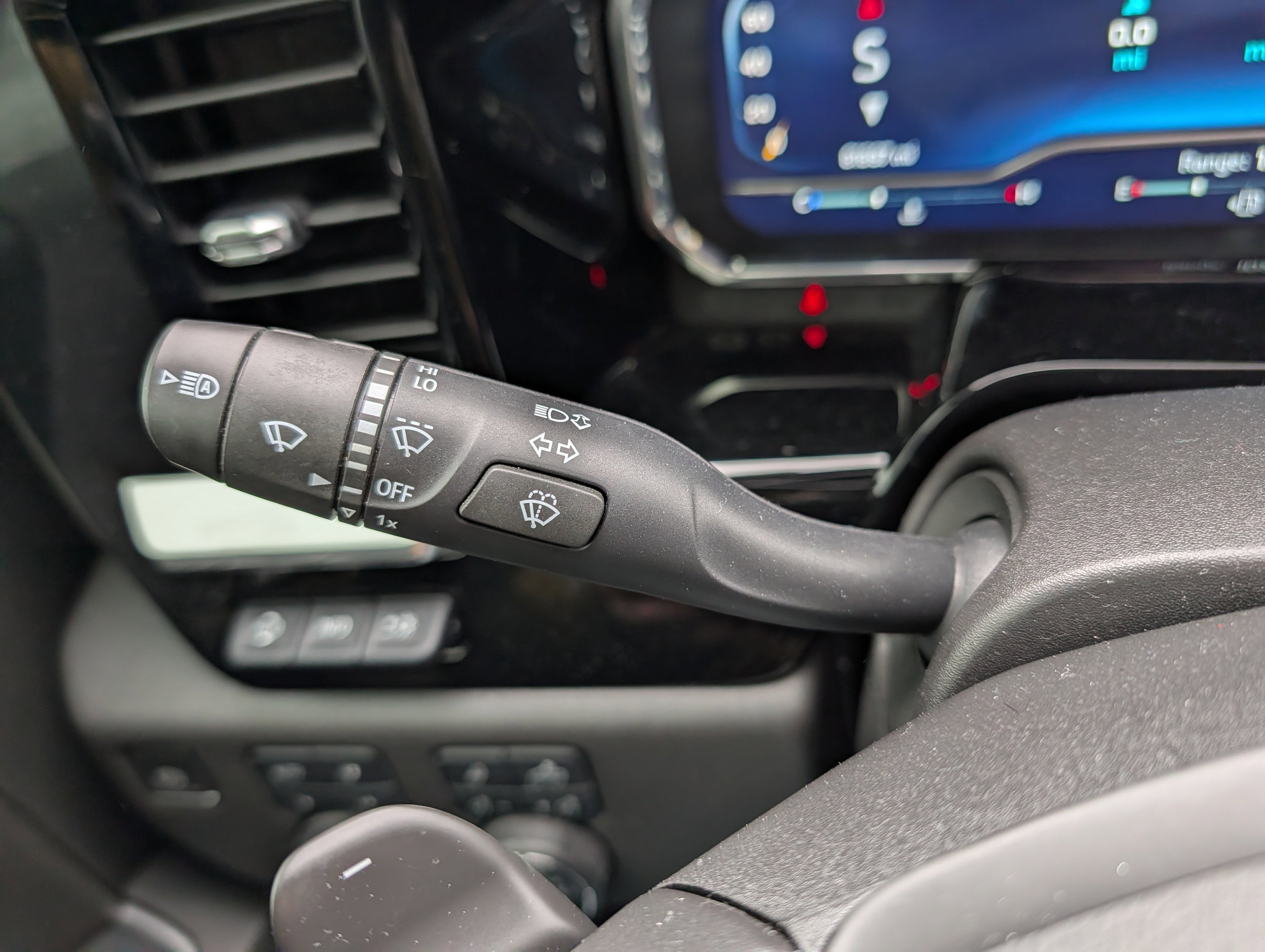 2022 Chevrolet Silverado 1500 LTZ - Photo 27