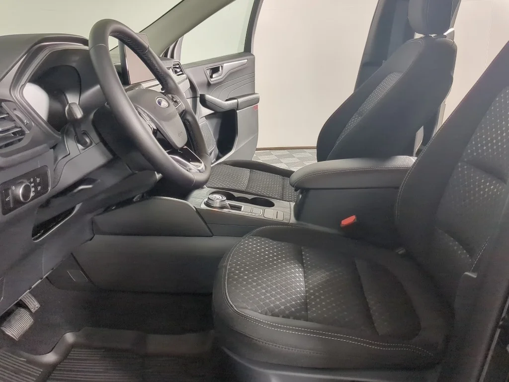 New 2026 Agate Black Metallic Ford Active® image 10