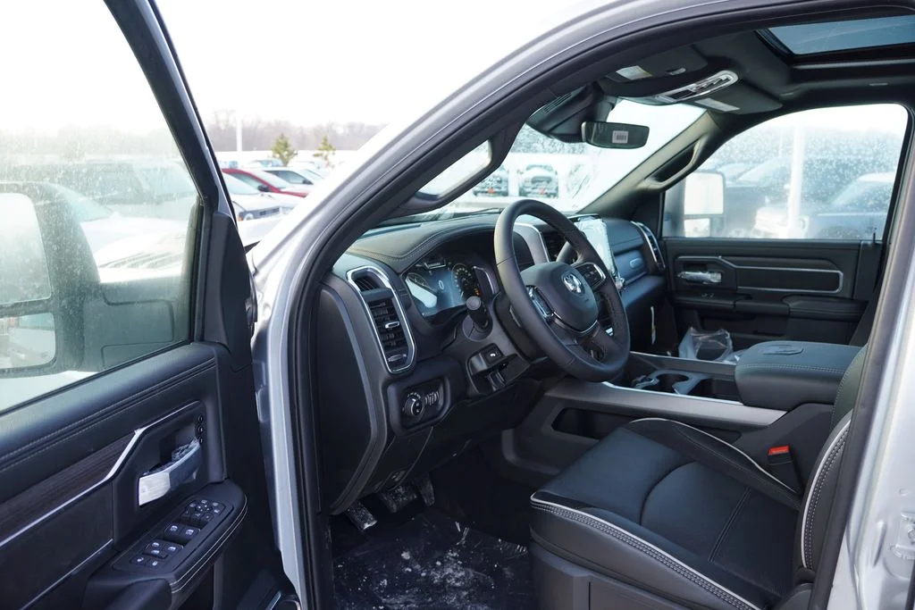 New 2026 Silver-Zynith Exterior Paint RAM Laramie image 10