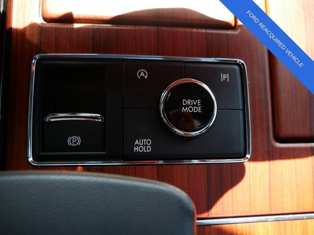 Used 2024 White Lincoln Reserve image 26