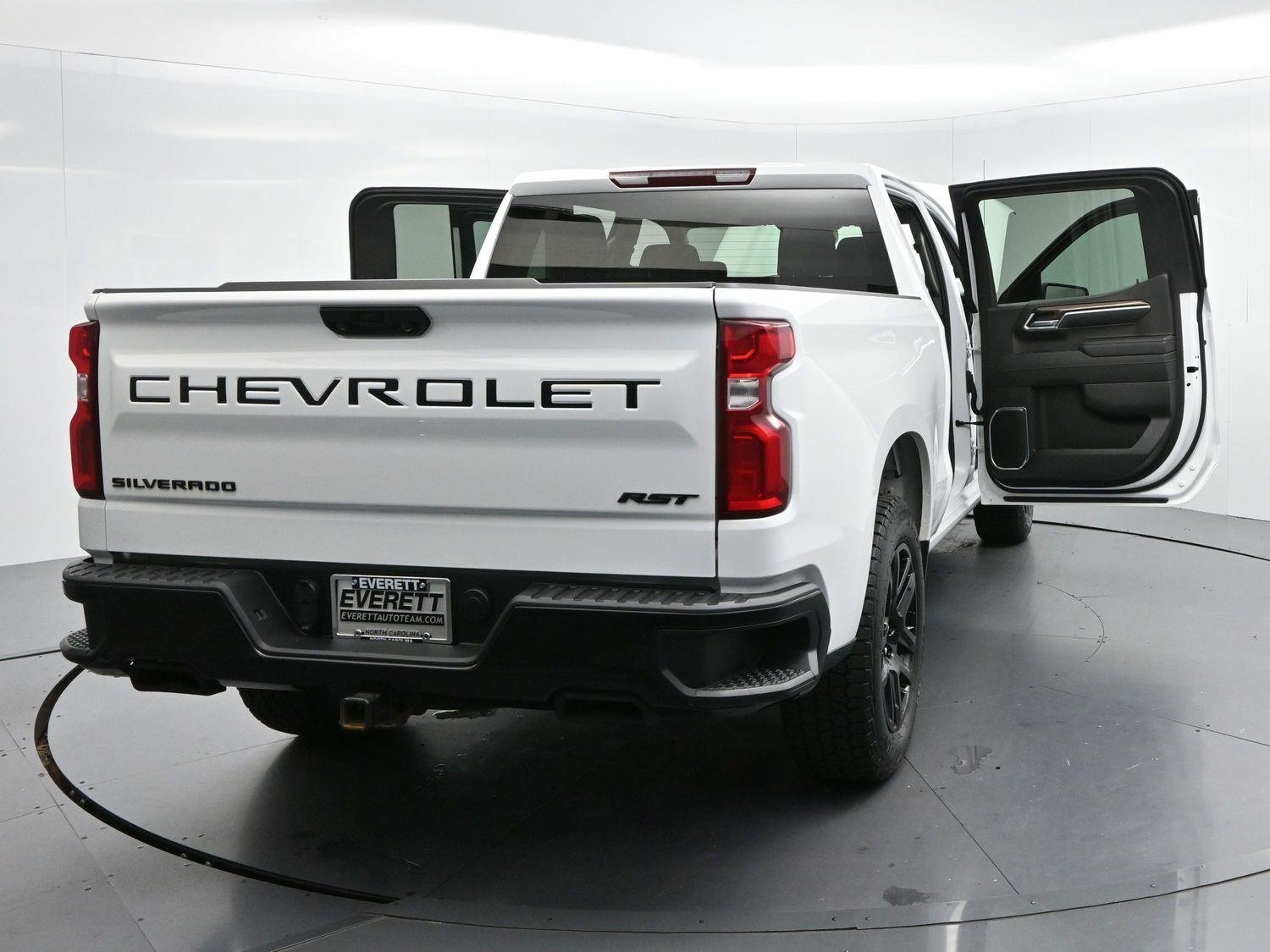 Used 2023 Summit White Chevrolet RST image 38