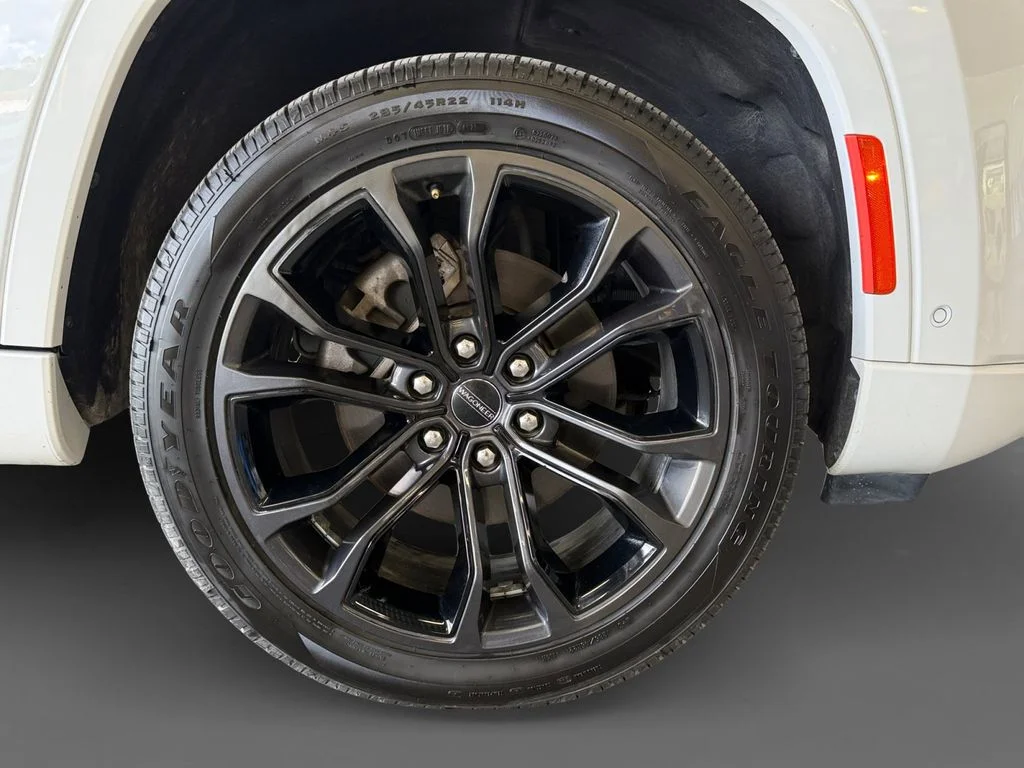 Used 2022 White Jeep Series II image 9