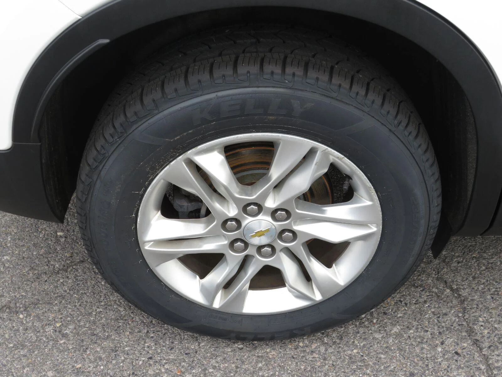 Used 2019 SUMMIT WHITE Chevrolet 4DR AWD LT image 13