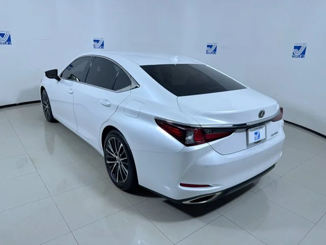 Used 2024 White Lexus ES 350 Luxury image 6