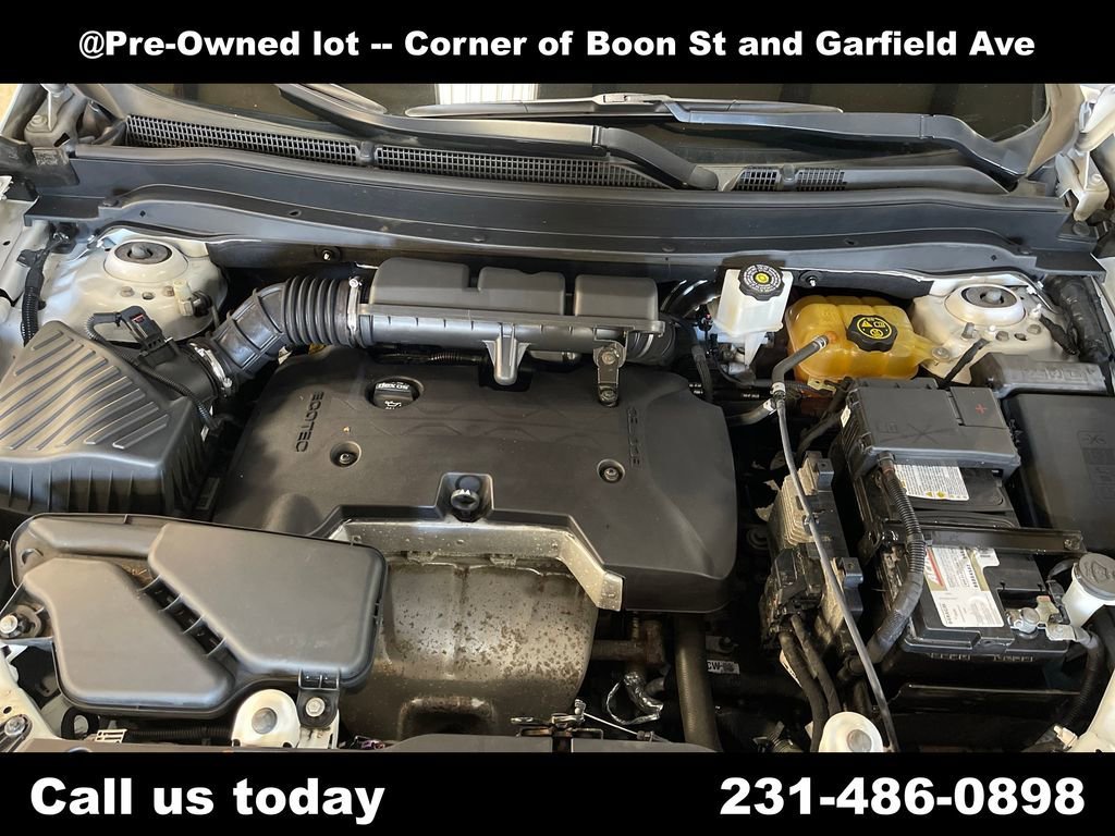 Used 2019 SUMMIT WHITE Buick Essence image 10