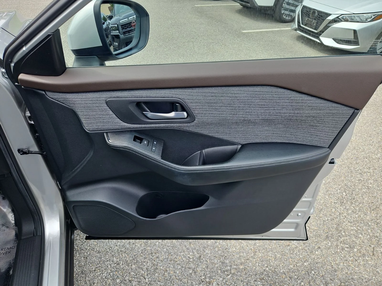 Used 2023 Silver Nissan SV image 26
