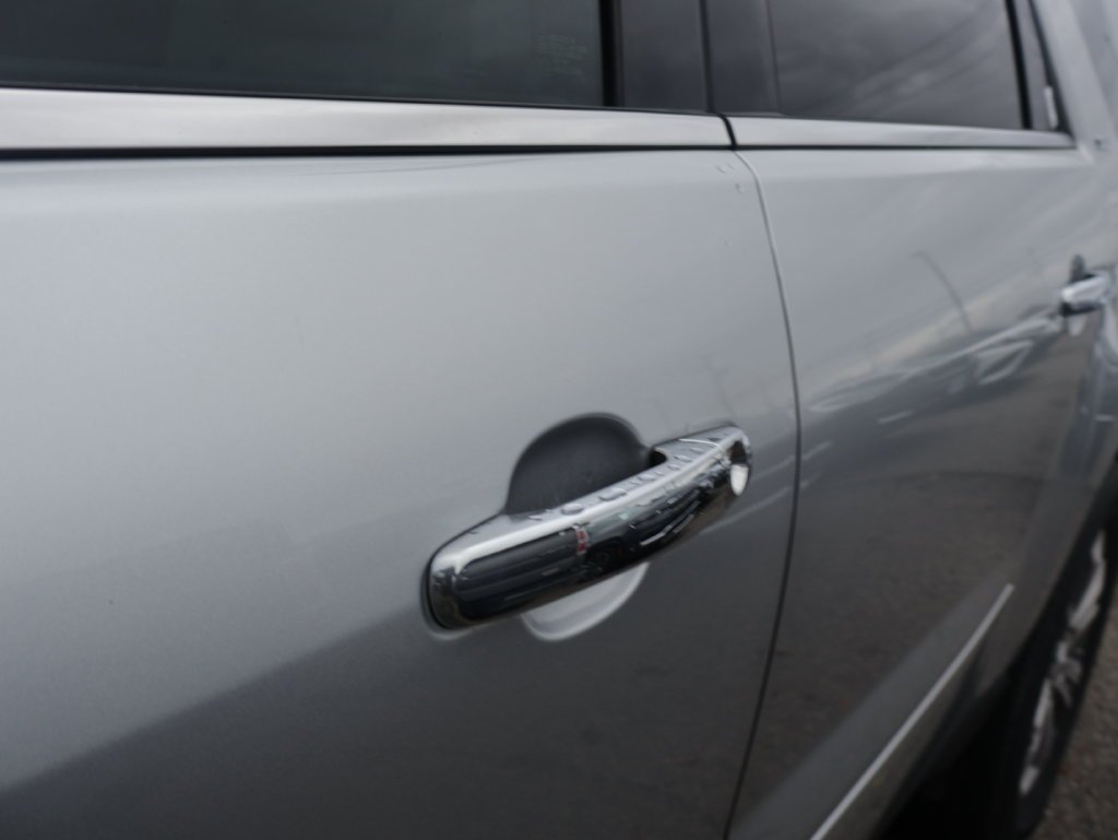 Used 2015 Silver GMC SLT-2 image 18