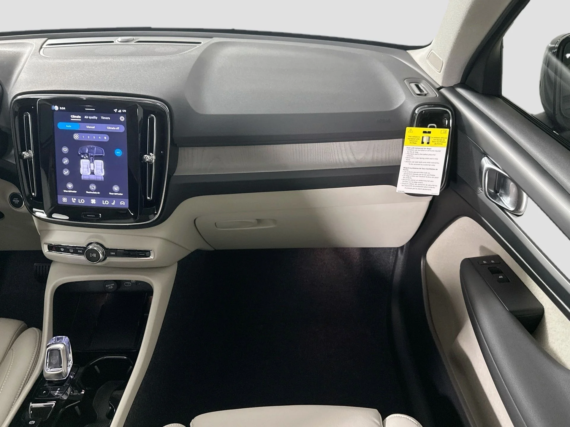 2026 Volvo XC40 Plus - Photo 27