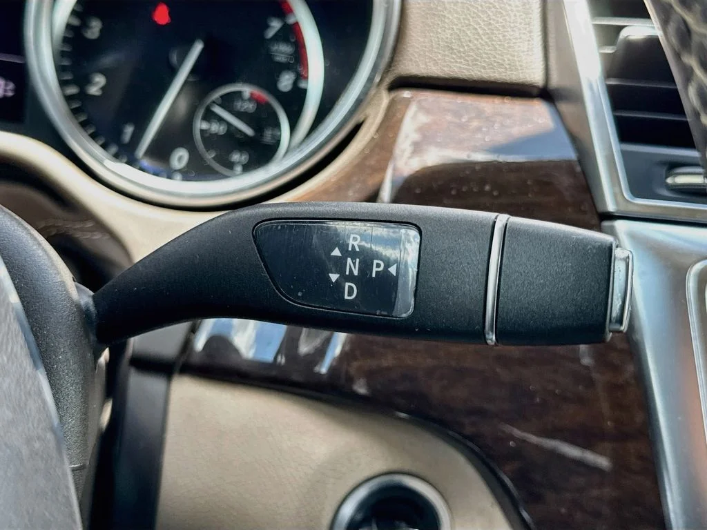Used 2012 Black Mercedes-Benz ML 350 image 18