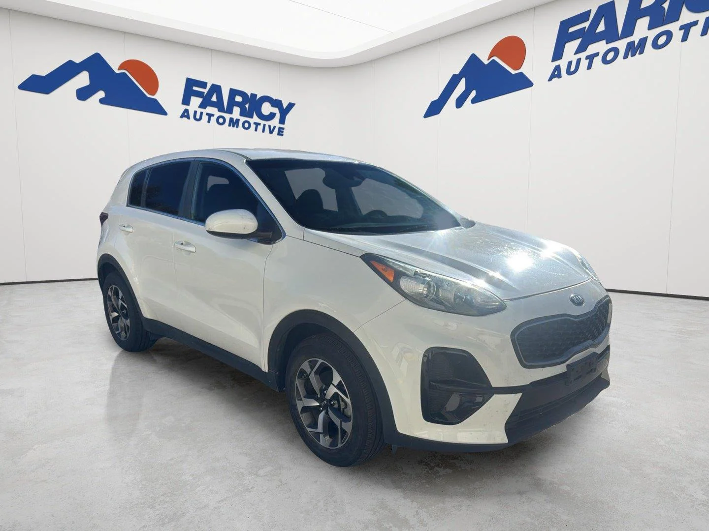 Used 2020 Clear White Kia LX image 4
